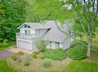 7426 Saddle Creek Trl, Bull Valley, IL 60050