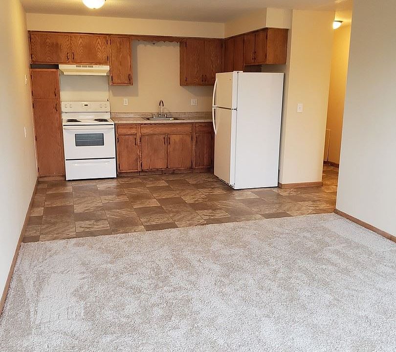 1st image of 801 21st Ave N #3645563