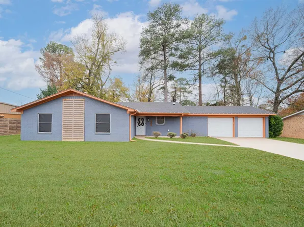1302 Dennis Dr, Longview, TX 75605