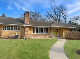 841 Riverside Dr, Park Ridge, IL 60068