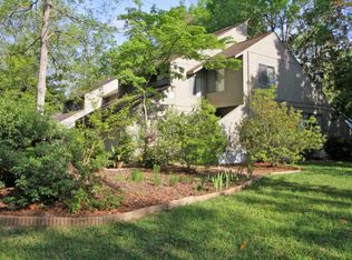 2 Stallion Ct, Charleston, SC 29407