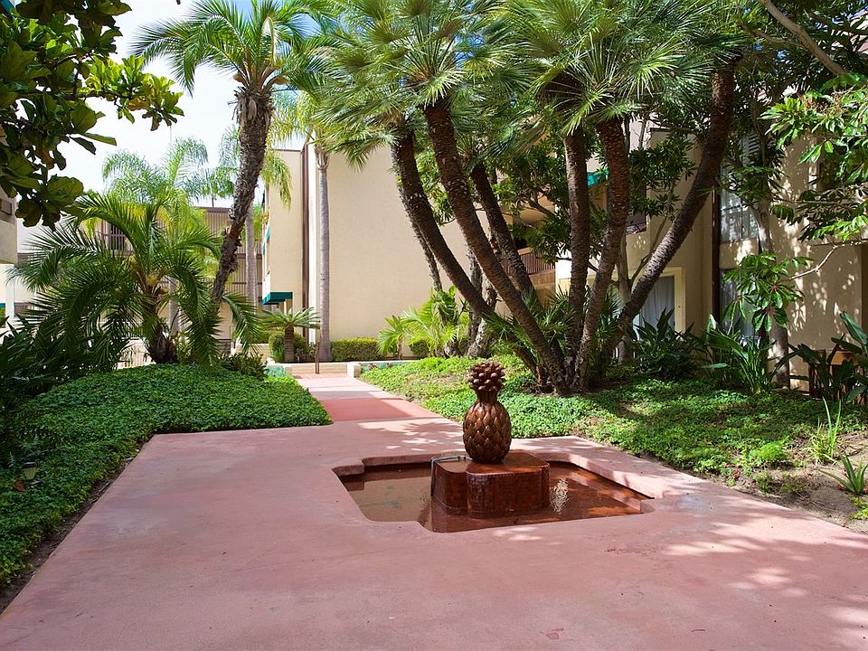 2nd image of 6455 La Jolla Blvd Unit 322