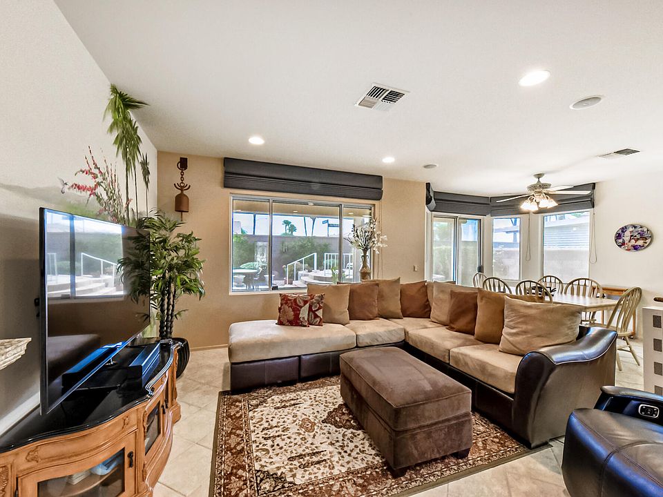 2nd image of 35939 Palomino Way