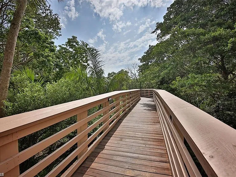 5501 Heron Point Dr #204 — Photo 17