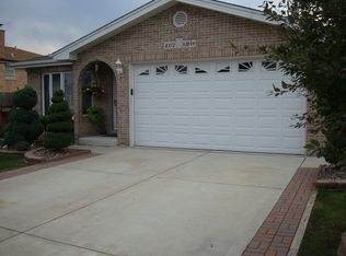 8312 S 78th Ct, Justice, IL 60458