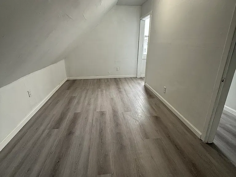 21 Edgar St #2 — Photo 16