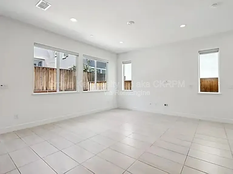 1363 S Shields Ave — Photo 2