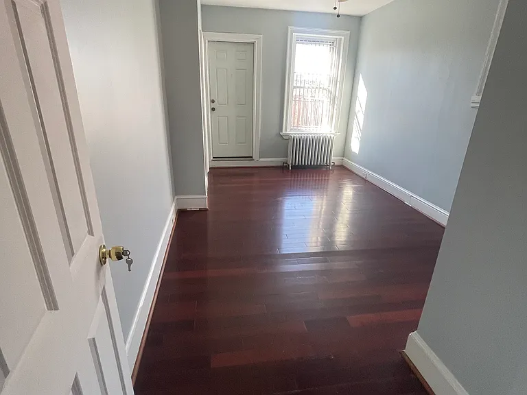 2302 W Montgomery Ave — Photo 14