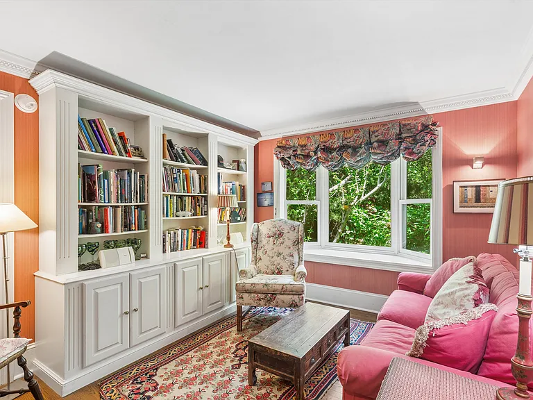 146 Westminster Rd — Photo 17