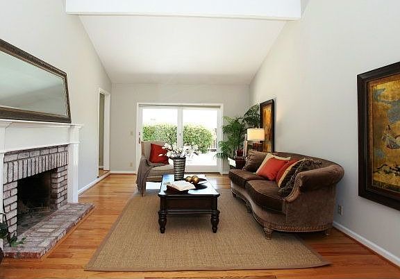 4th image of 6888 Royalwood Way