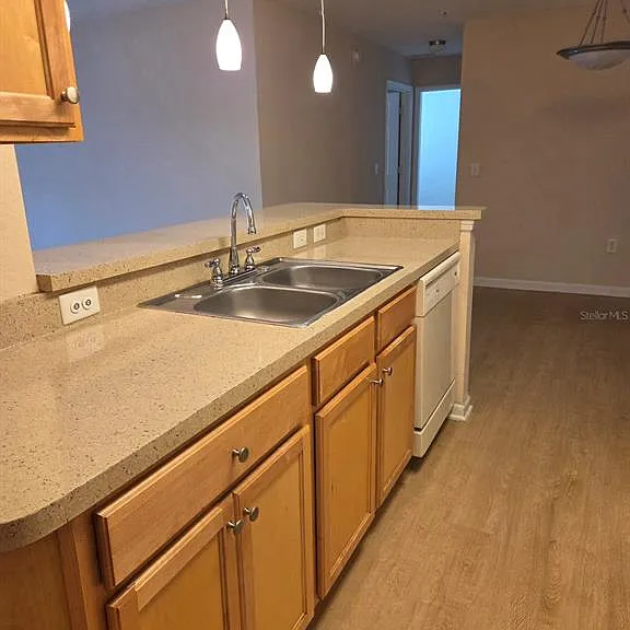 5824 Lake Pointe Village Cir #504 — Photo 18