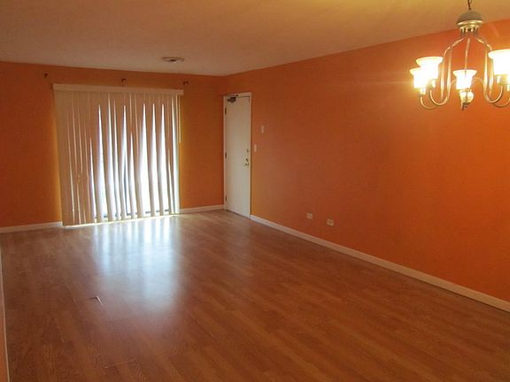 2nd image of 491 S Belmont Ave APT 6