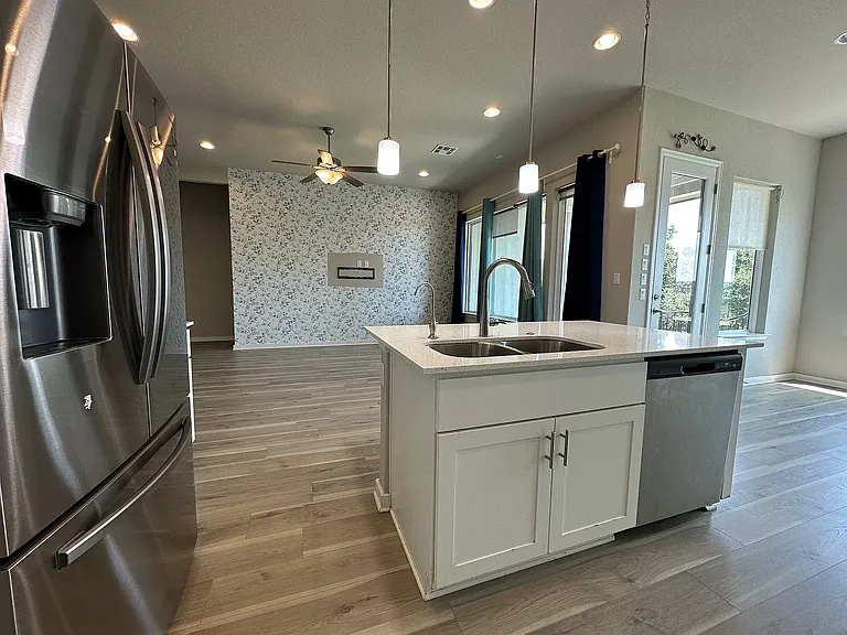 441 Saturnia Dr — Photo 37