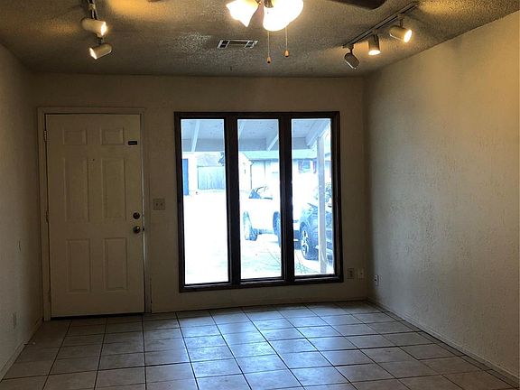 4th image of 10207 E 21st Pl