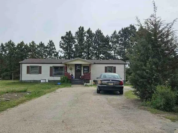 620 Cheyenne View Dr, Great Bend, KS 67530