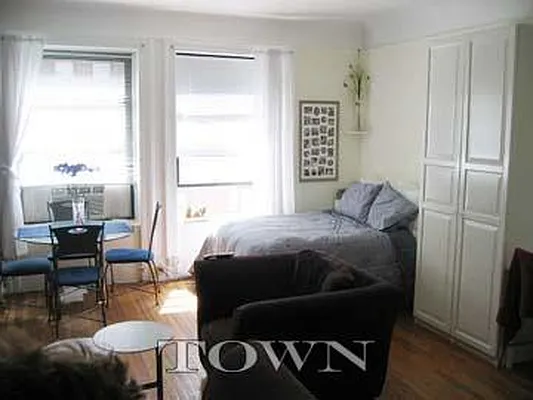 Rented by Town Residential | media 10