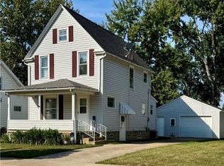 260 Harwood St, Elyria, OH 44035