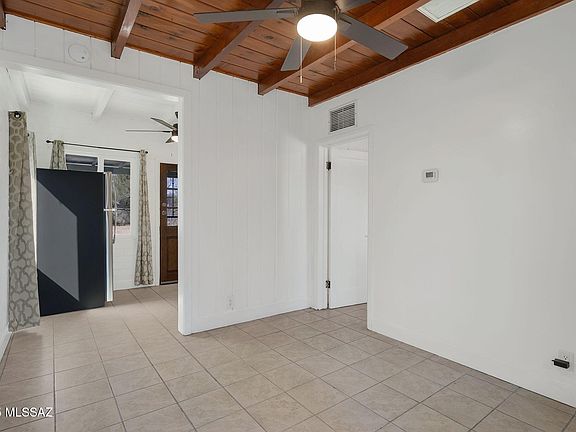 5th image of 915 N Columbus Blvd Unit 1-3