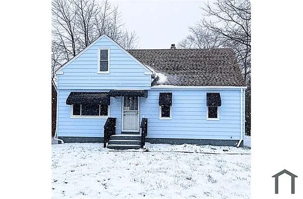 3905 Warrensville Center Rd photo 1