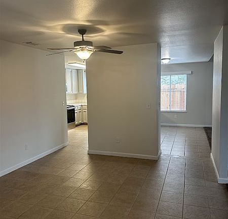 3rd image of 1580 Heathernoel Way