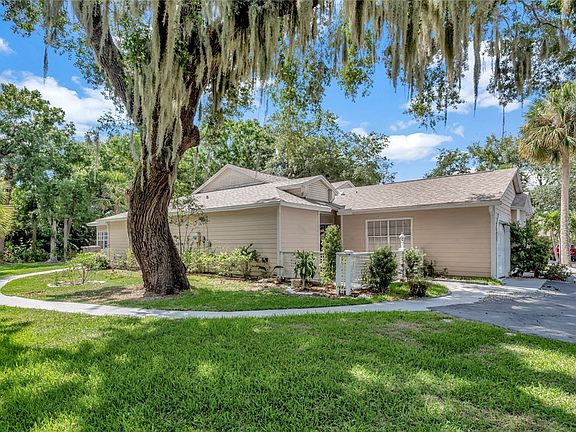 3rd image of 1958 Sixty Oaks Ln