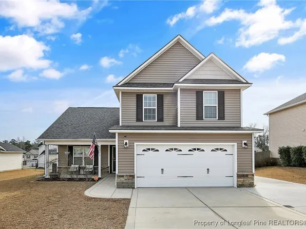 5227 Goshawk Dr, Hope Mills, NC 28348