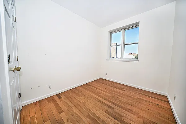 Rented by Level Group | media 4