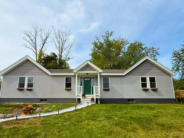126 Pleasant Street, Eliot, ME 03903