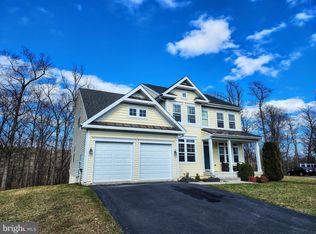 155 Lackawanna Ln, Falling Waters, WV 25419
