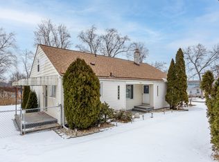 4226 Green Lake Rd, West Bloomfield, MI 48323