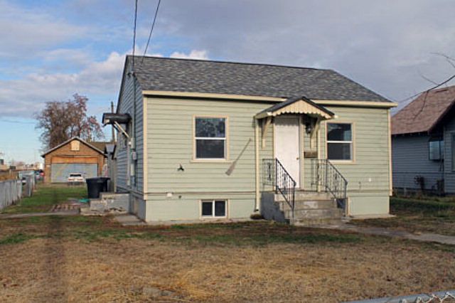 1st image of 1030 Willow St