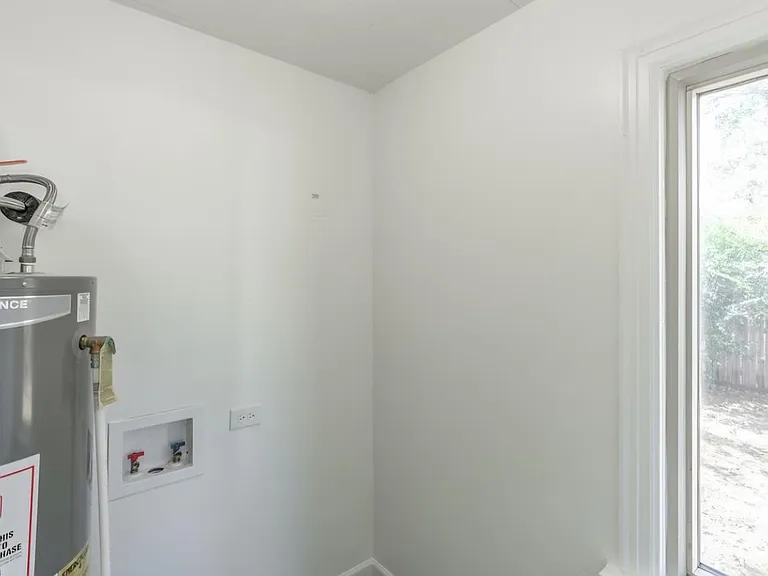 3836 NW Liberty St — Photo 11