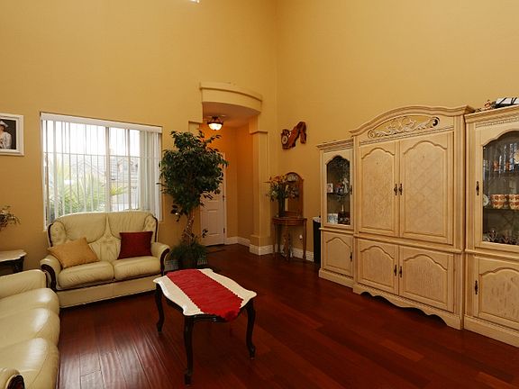 4th image of 2508 S Ellen Ln