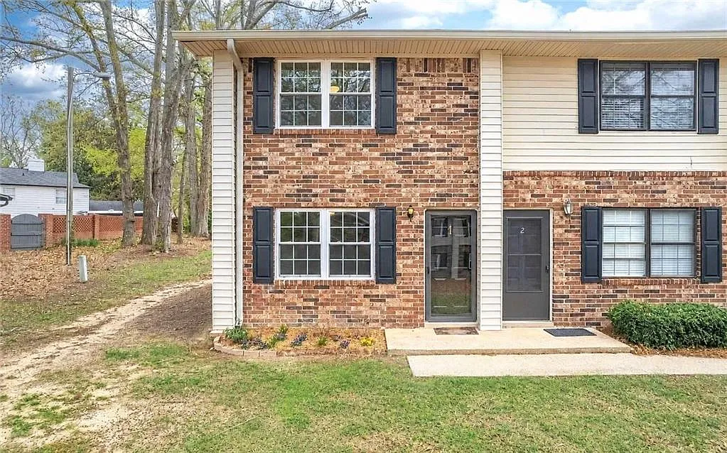 2 bed, 1.5 bath, 986 sqft, $1,700 — Photo 1