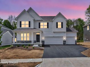 218 Isleta Dr, Pataskala, OH 43062