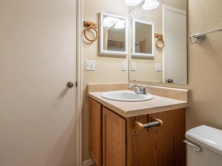 4221 S Mobile Cir #D — Photo 15