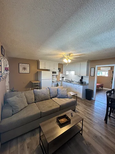 455 Moser Ave Photo 1