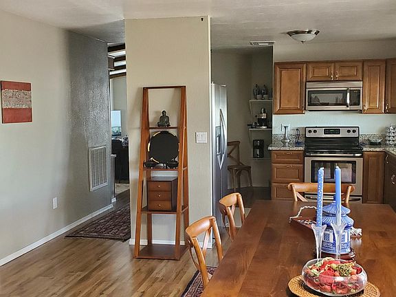 5th image of 259 W Palma Dr