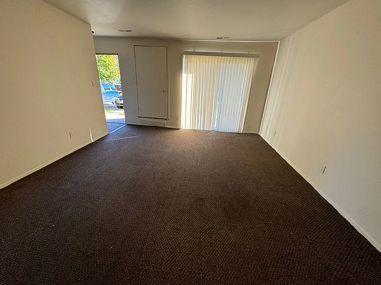 7682 W Wabash Ct — Photo 3