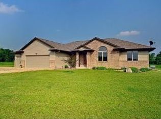 3508 Bell Line Rd, Omro, WI 54963