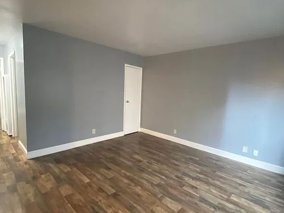 4th image of 440 N Rengstorff Ave #418A