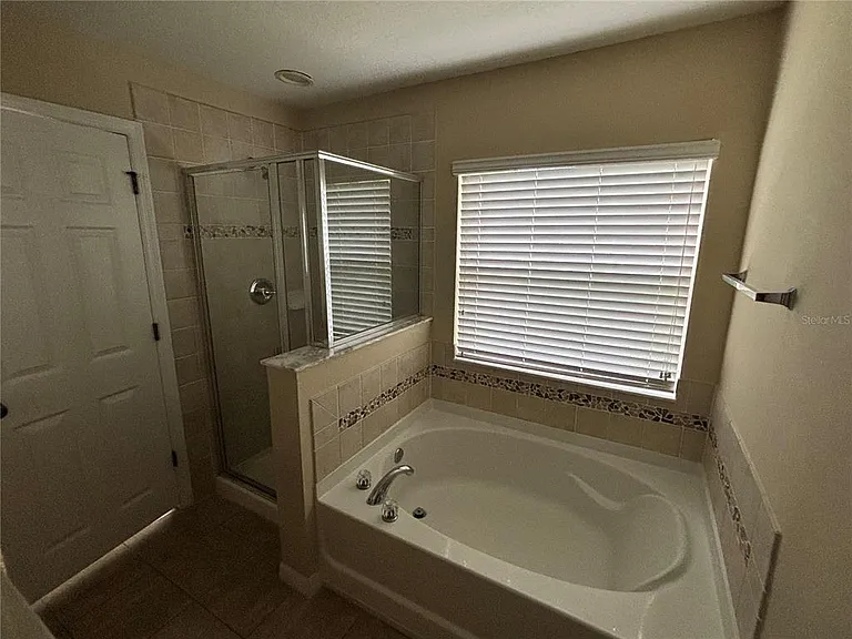 2508 Hassonite St — Photo 24