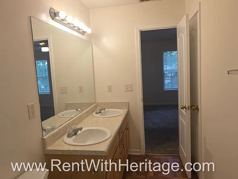7712 Autry Cir #303 — Photo 27