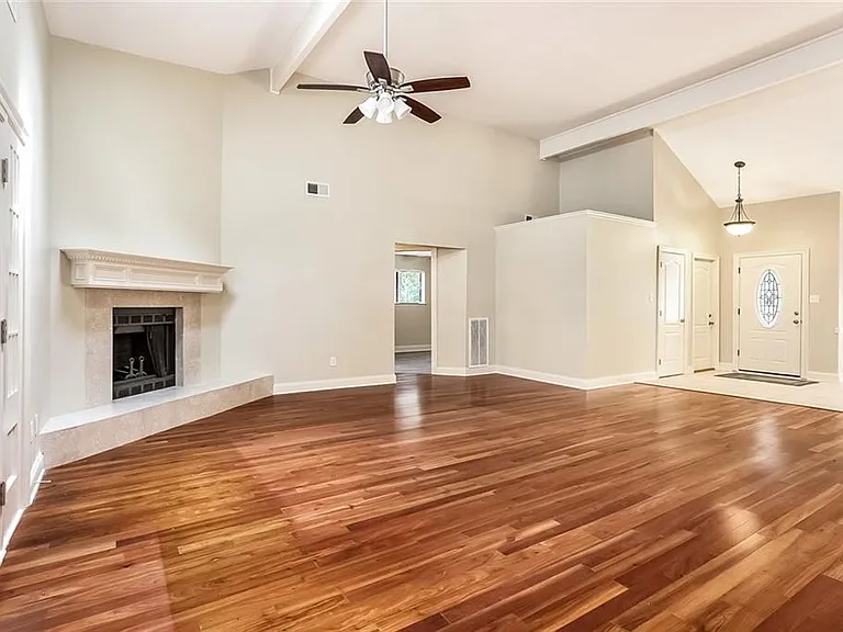 103 Pineland Dr — Photo 4