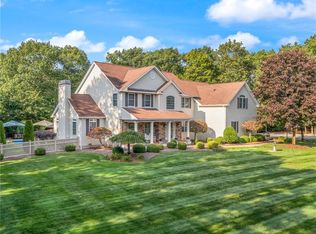 7 Overlook Trl, Scituate, RI 02825