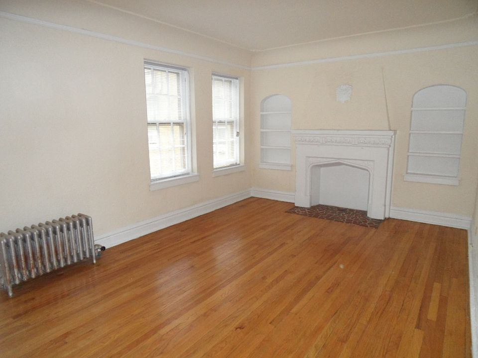 1st image of 6321 N Mozart St APT 3D