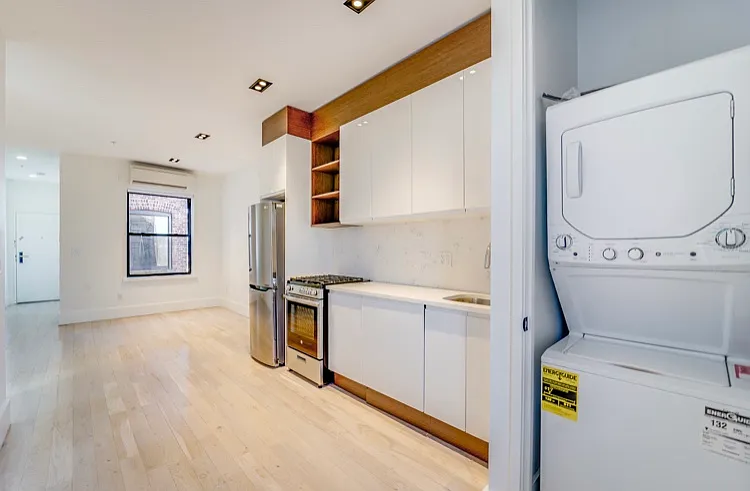 32 Magnolia Ave #302 — Photo 6