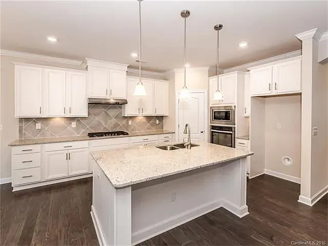 8184 Breton Way — Photo 7