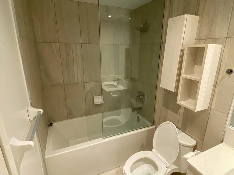195 Redpath Ave #2205 — Photo 12