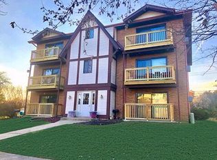 1134 Chalet Dr, Darien, IL 60561